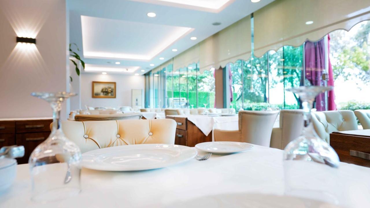 Aura Marina Hotel